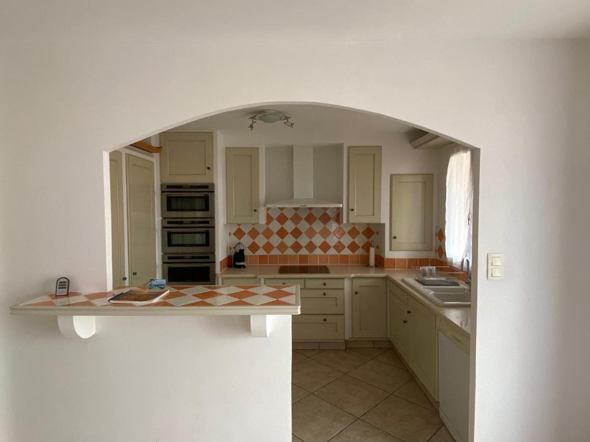 Les Locations Cinaureva "Les Iles D'Or" Apartment La Londe-les-Maures Exterior photo